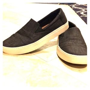 Toms men's slip on shoes